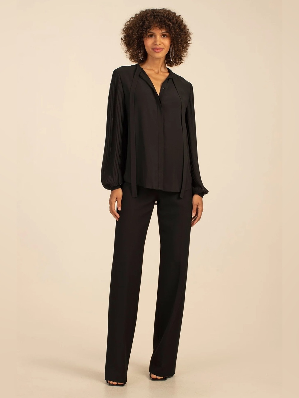 NWT Trina Turk Ethereal Top Black Long Sleeve Blouse Size Large
